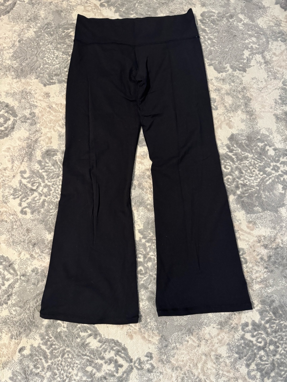 Lululemon wide legged flared yoga pants